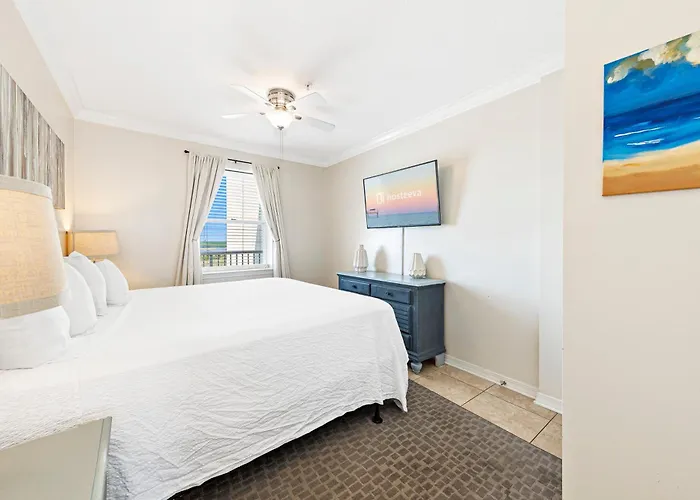 Royal Palms 1303